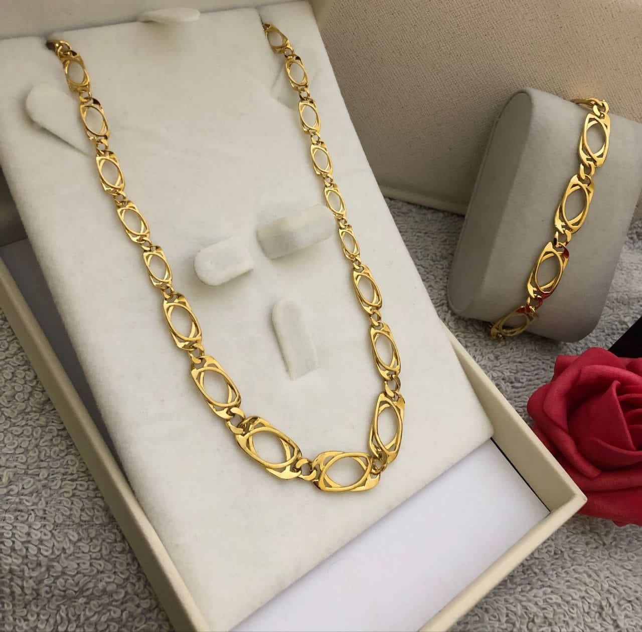 أنصومبل رادكو الويت بسدادة الذهب